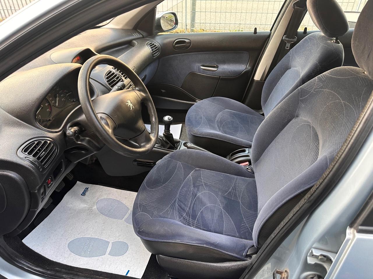 PEUGEOT 206 1.4 BENZINA (ADATTA NEOPATENTATI)