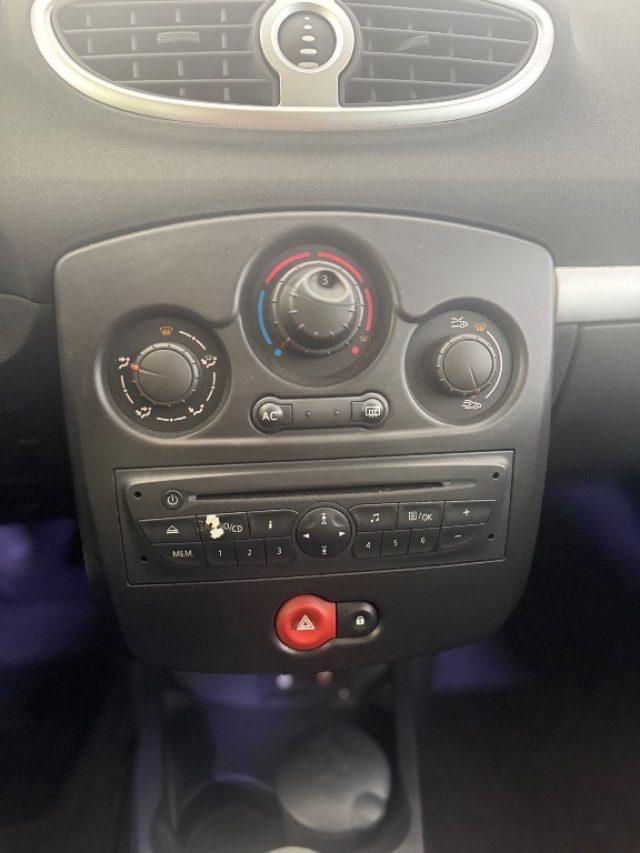 RENAULT Clio 1.2 16V 5 porte LuxeRY