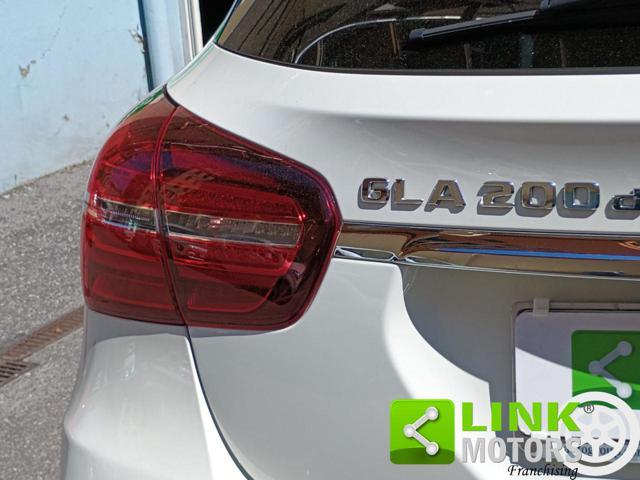 MERCEDES-BENZ GLA 200 d Automatic 4Matic Premium