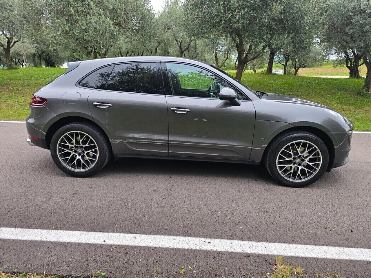 Porsche Macan 2.0 BENZINA 252 CAVALLI - 2018