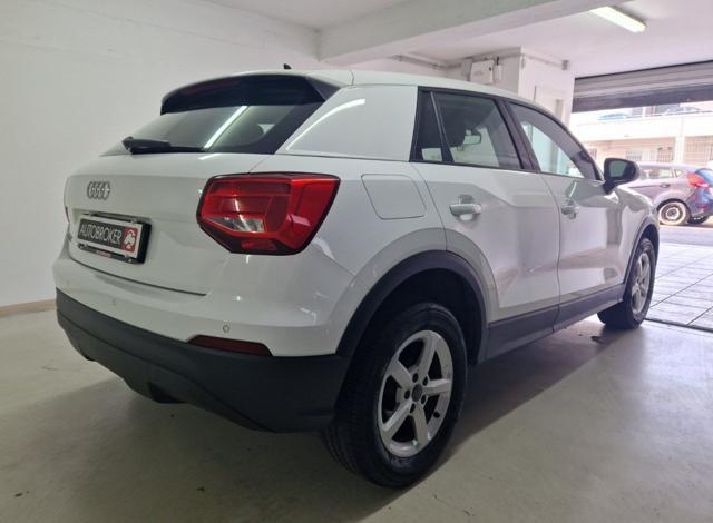 AUDI Q2 30 TDI S tronic Business