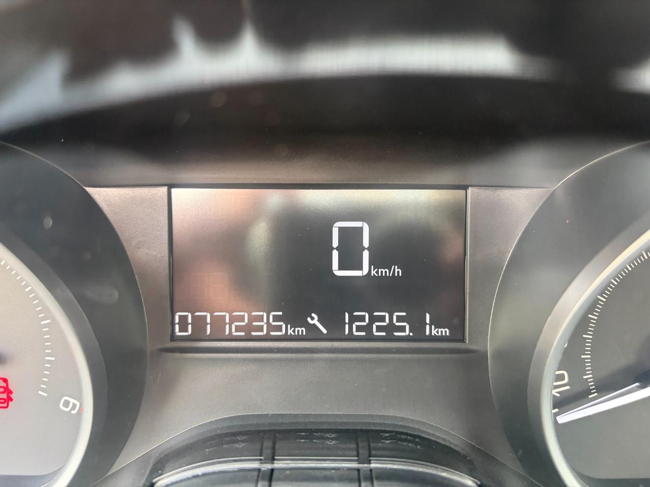 PEUGEOT 2008 1.6 BLUEHDI 75CV 77.000KM UNICOPROPRIETARIO