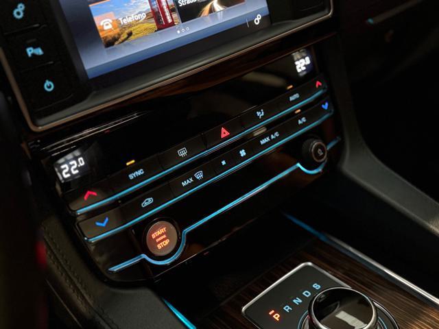 JAGUAR F-Pace 2.0 D 180 CV AWD aut. Portfolio