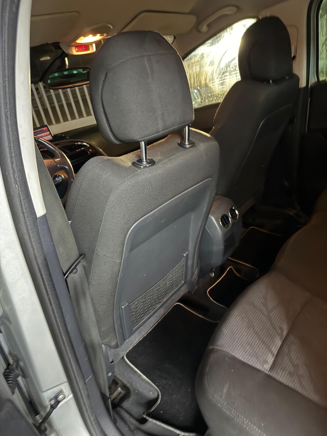 Peugeot 3008 1.6 HDi 110CV Business