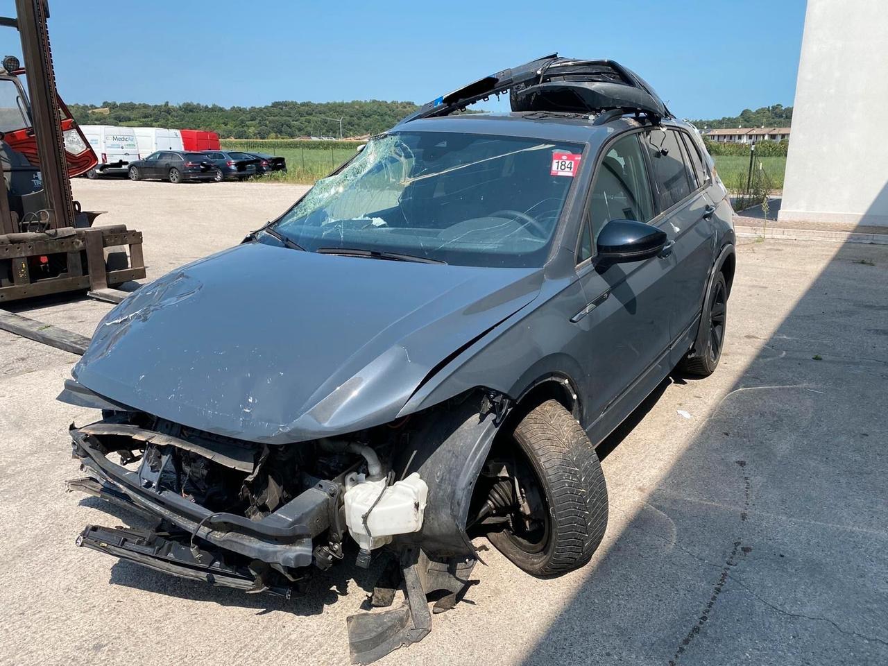 Volkswagen Tiguan 2.0 tdi R-Line 150cv dsg INCIDENTATA