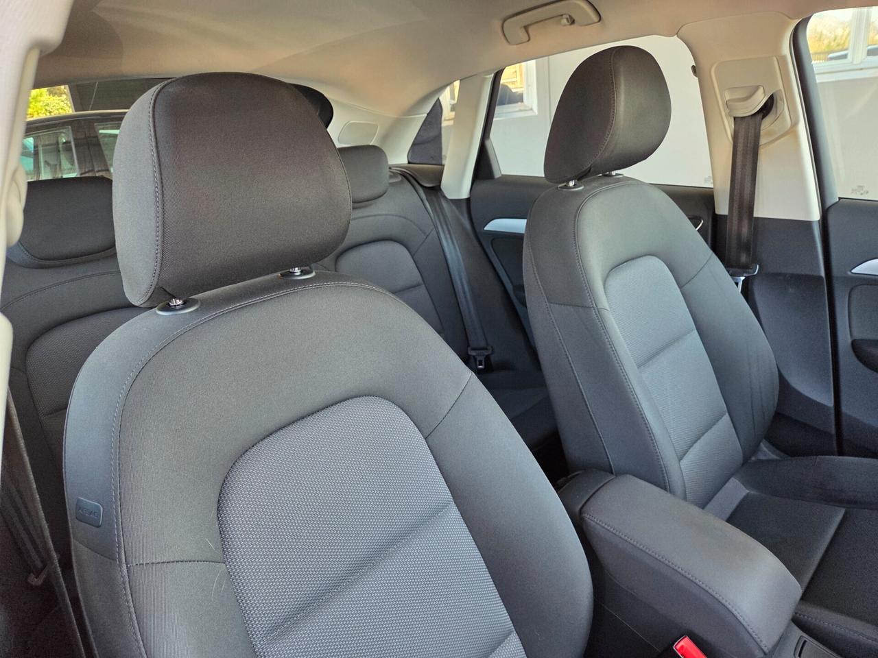 Audi Q3 2.0 TDI 120 CV Business