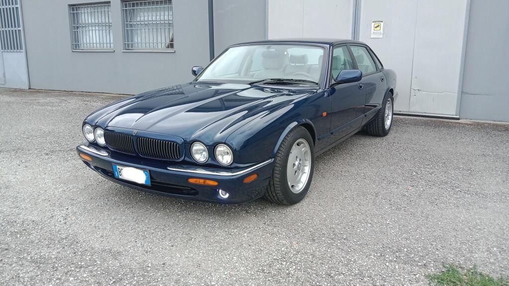 Jaguar XJ8 3.2 - ASI - allestimento sport