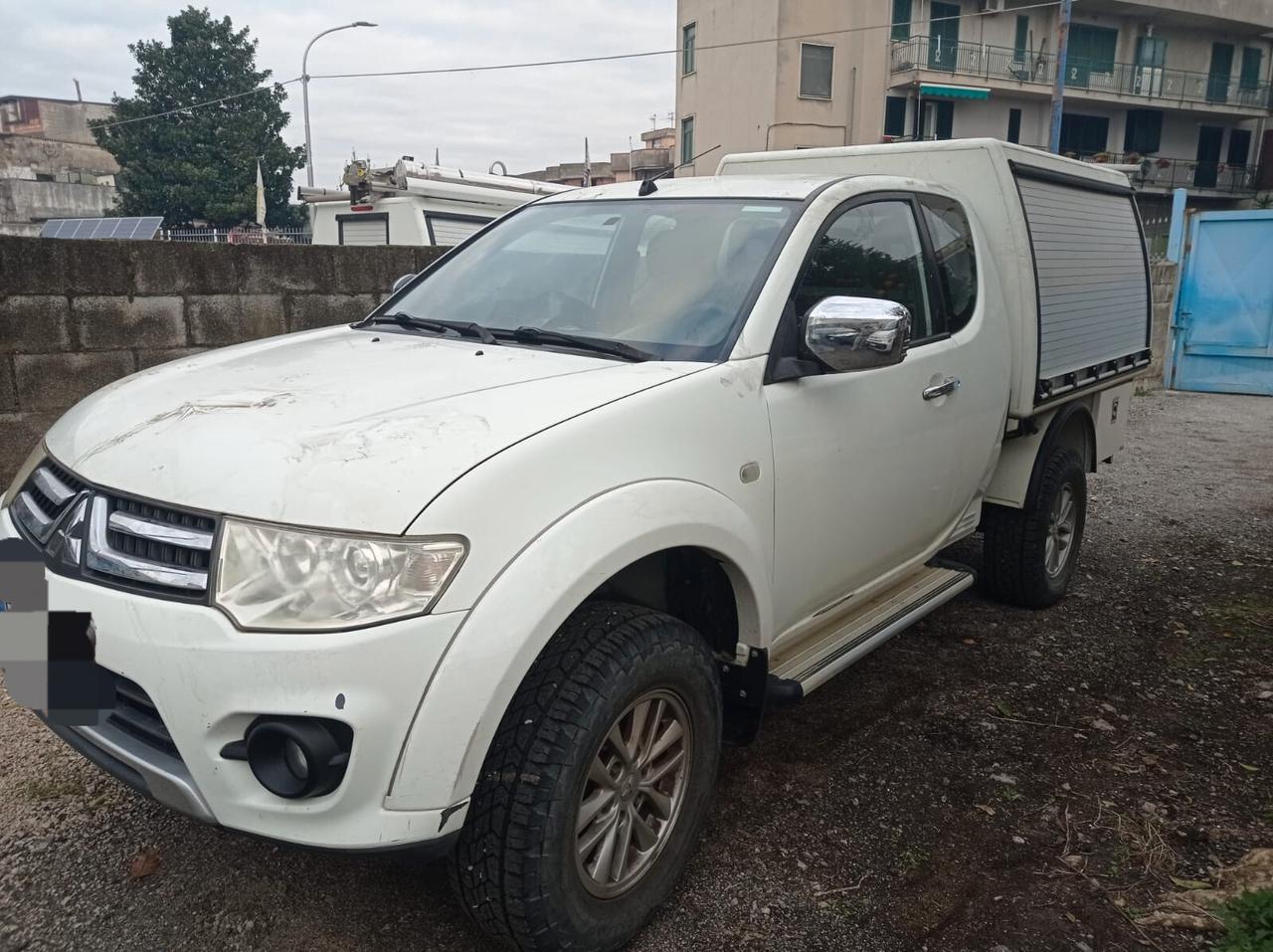 Mitsubishi L200 2.5 DI-D/178CV -2015