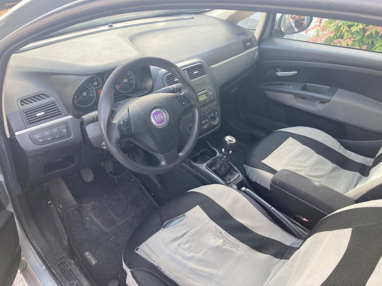FIAT GRANDE PUNTO 1.3 MULTIJET (6 MARCE)