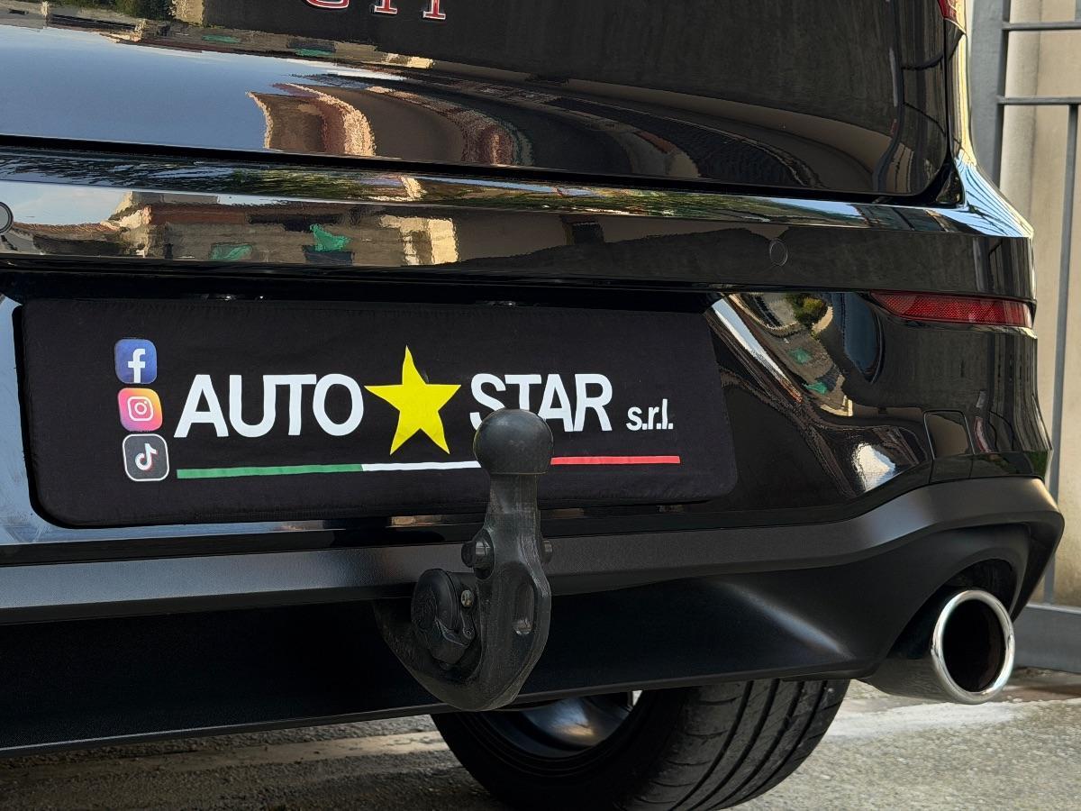 Volkswagen Golf 8 GTI 2.0 TSI 245 CV