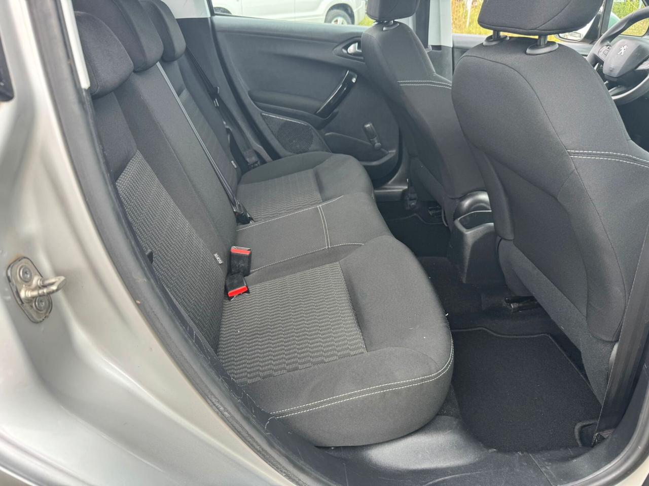Peugeot 208 1.2 GPL 5 PORTE 17 SOLO 127.000 KM