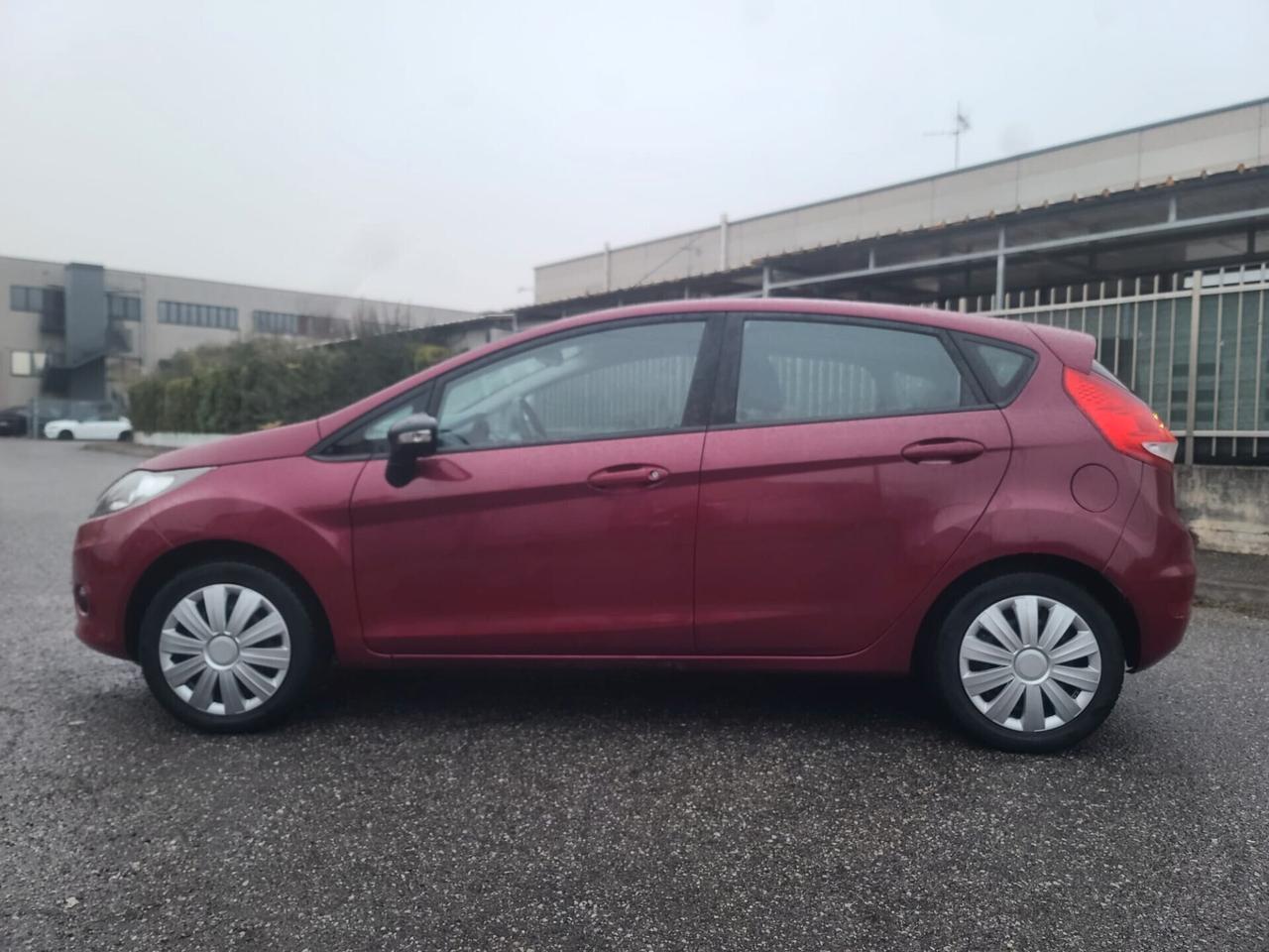 Ford Fiesta 1.2 benz solo 47.000km