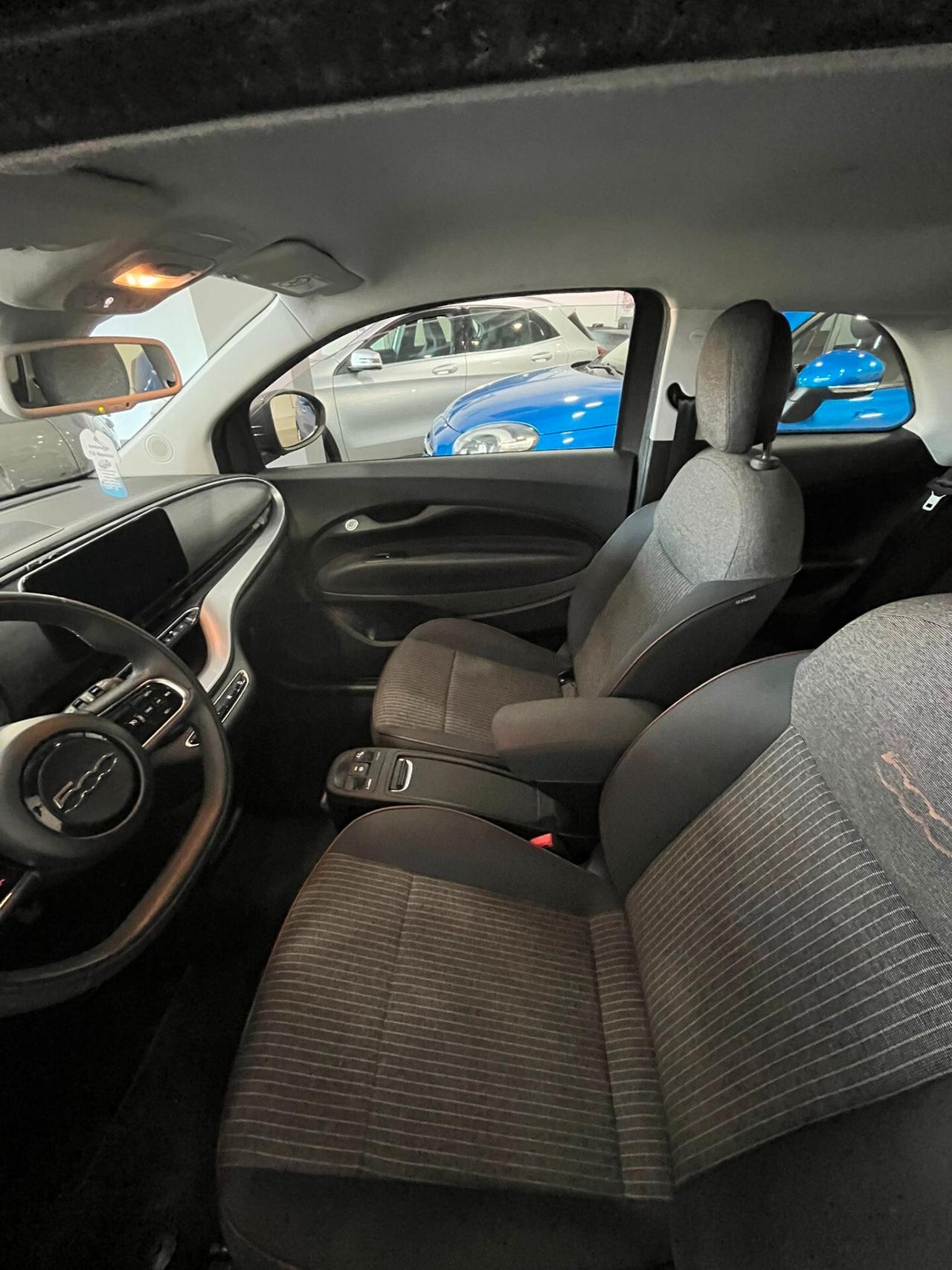 Fiat 500 500e Berlina 42 kWh Icon