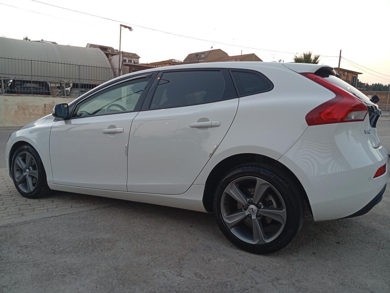 Volvo V40 D2 Business
