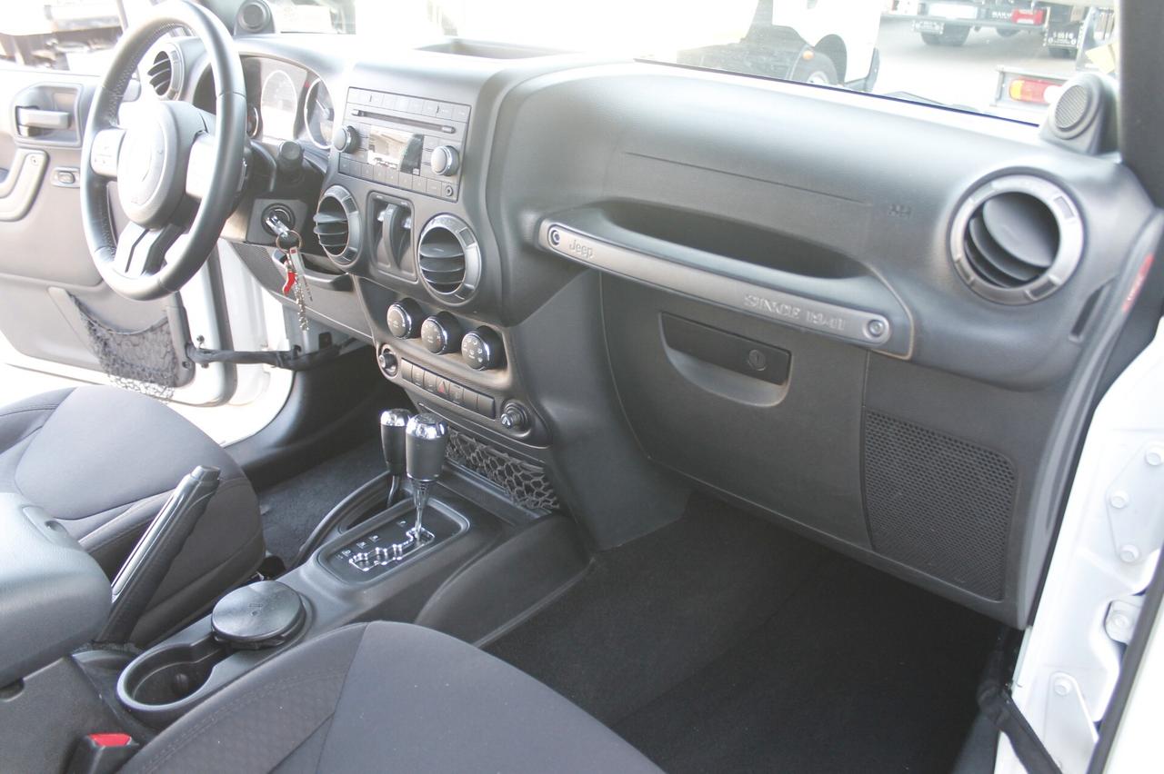 Jeep Wrangler 2.8 CRD DPF Sport Auto