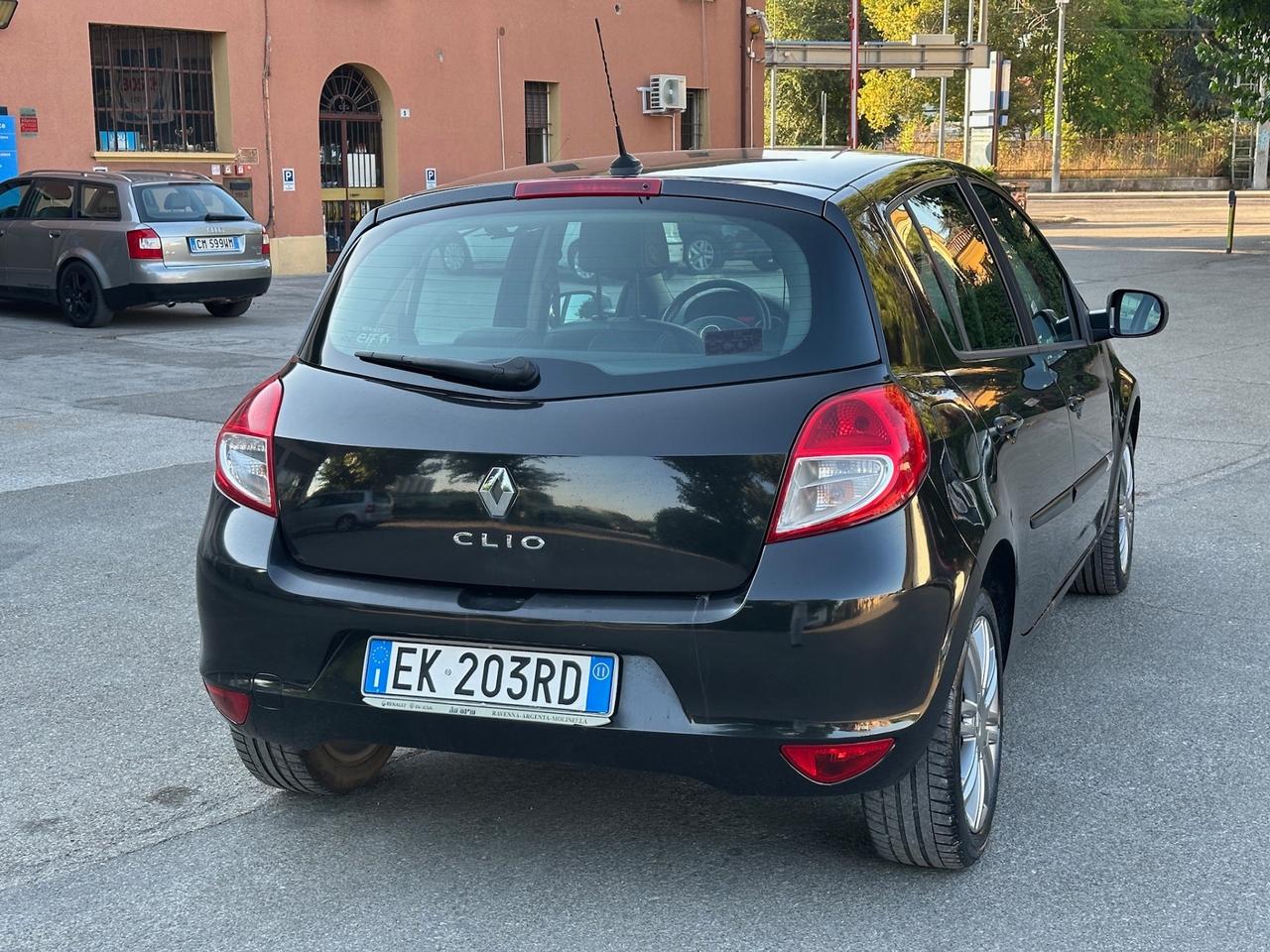 Renault Clio 1.2 16V 5 porte Live X Neopatentati