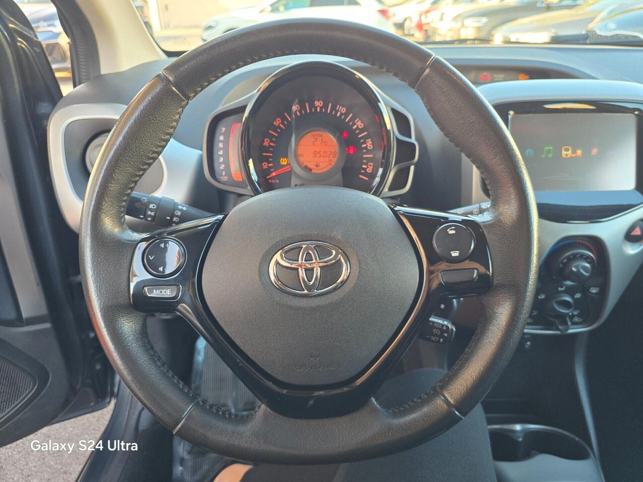 Toyota Aygo 1.0 VVT-i 69 CV 5 porte x-cool