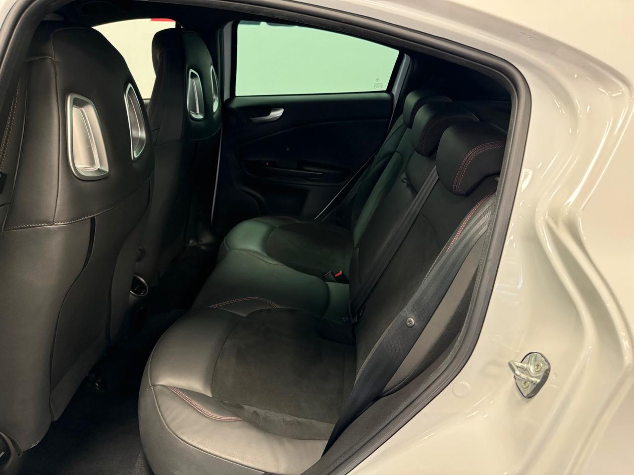 Alfa Romeo Giulietta 1.6 JTDm 120 CV SPORT SEDILI GUSCIO