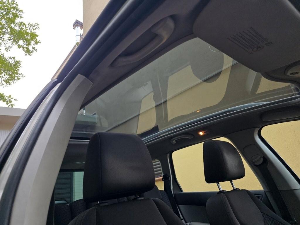 Peugeot 308 1.6 HDi 110CV 5p. Premium (6 Marce)