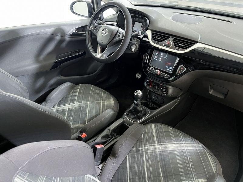 Opel Corsa 1.2 70cv MT5 b-Color