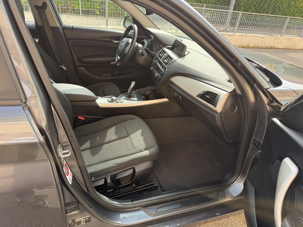 Bmw 118d 5p. Business Automatica
