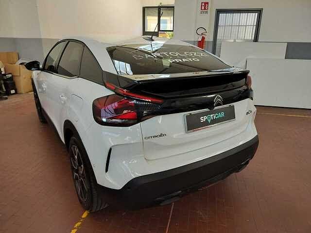 Citroen C4 motore elettrico 136 CV Shine