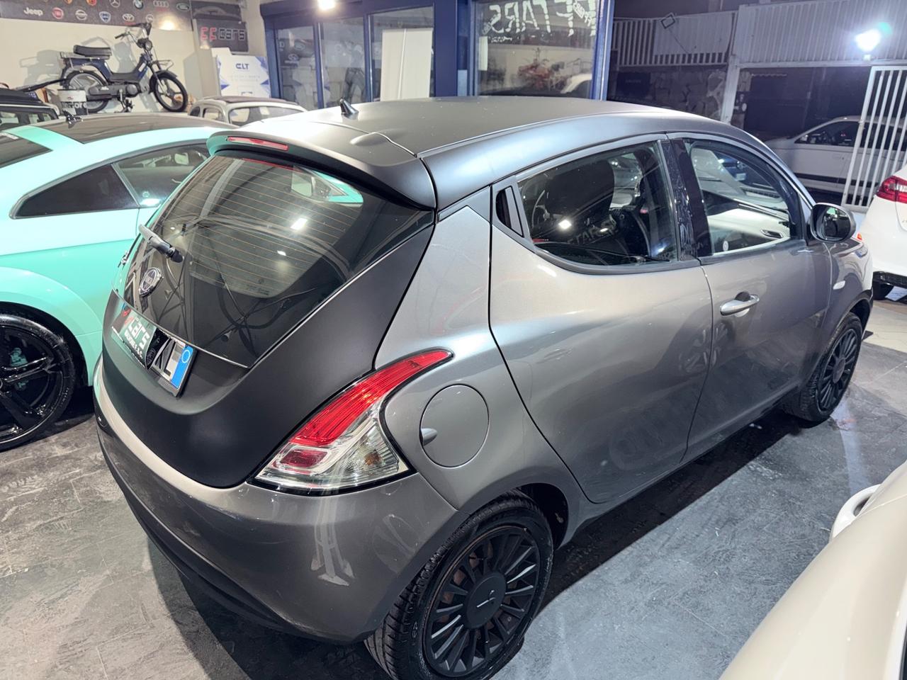 Lancia Ypsilon 1.2 69 CV 5 porte GPL Ecochic S Momodesign