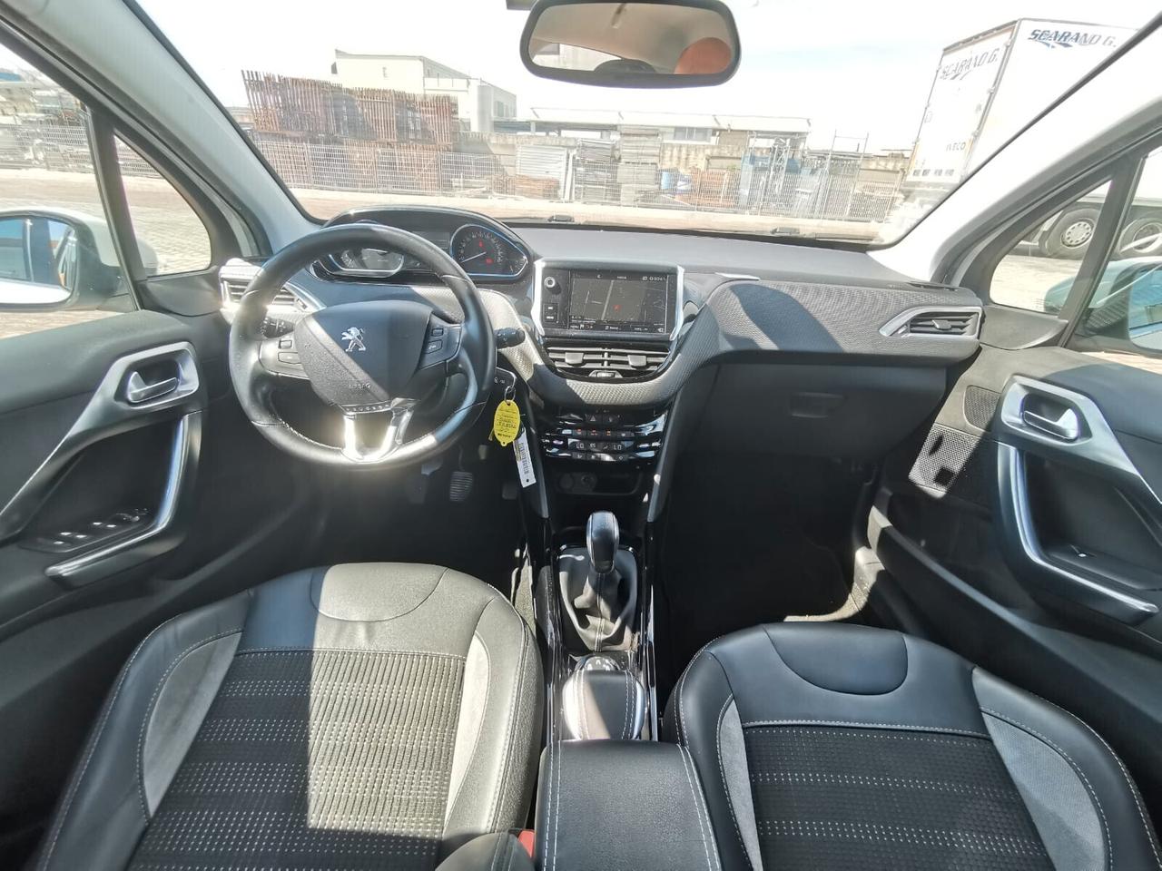 Peugeot 2008 BlueHDi 100 Allure 2017 NAV/RETROC.