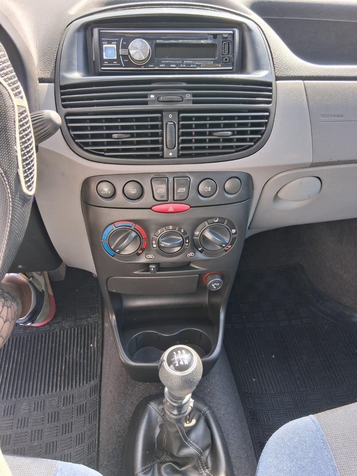 Fiat Punto 1.2i cat 3 porte