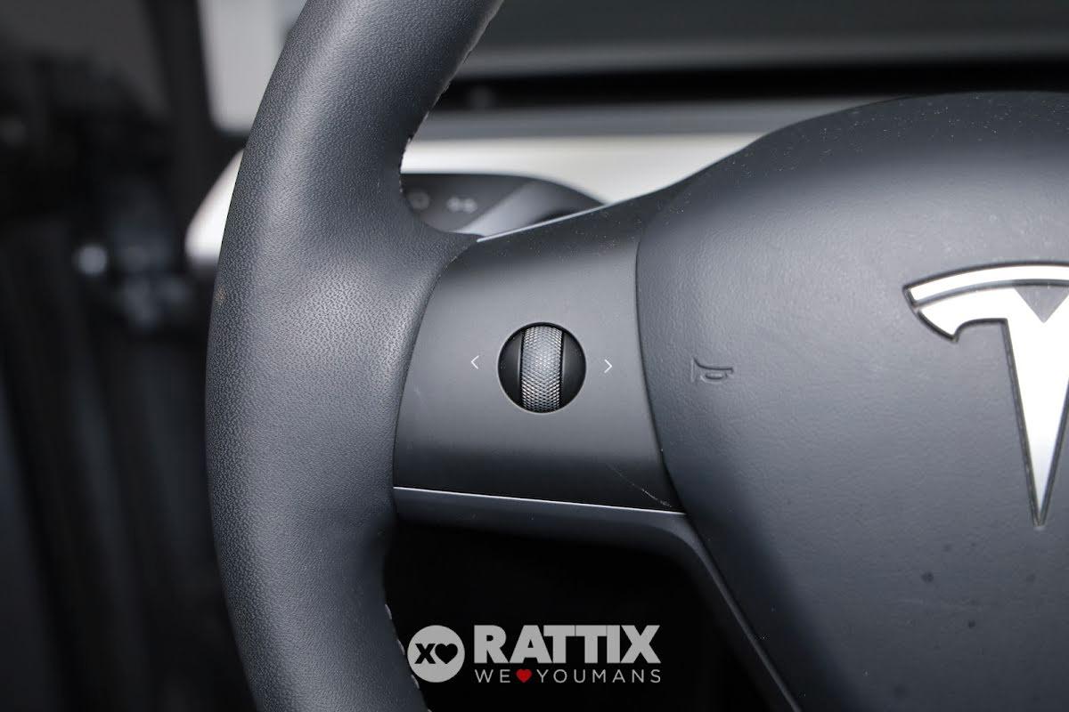 Tesla Model Y Single Motor rwd + tetto panoramico