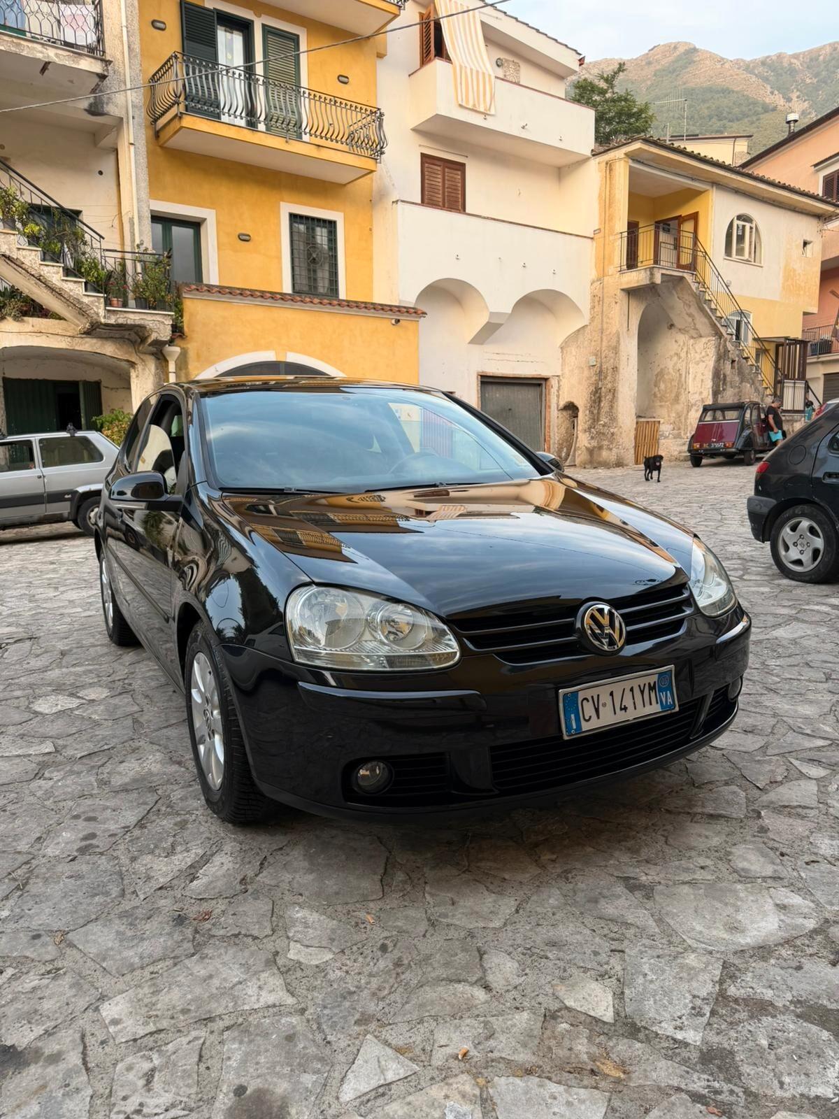 Volkswagen Golf 1.6 16V FSI 3p. Comfortline