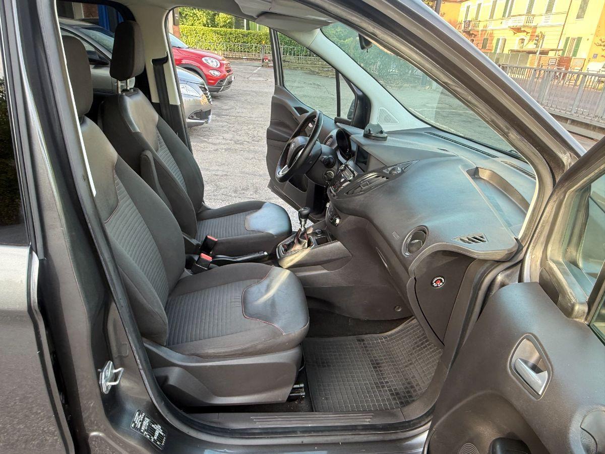 FORD - Tourneo Courier - 1.5 TDCI 100 CV Plus GANCIO TRAINO