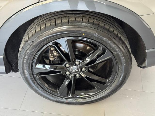 Audi Q3 SPB 35 TDI S tronic line edition NAV CAM KM CERT