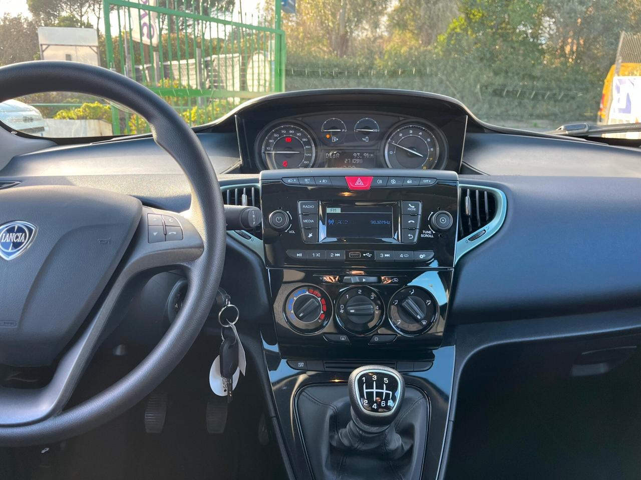 Lancia Ypsilon 1.0 FireFly 5 porte S&S Hybrid Oro