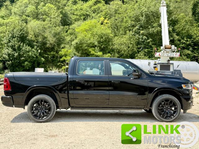 DODGE RAM 1500 crew Cab limited night edition