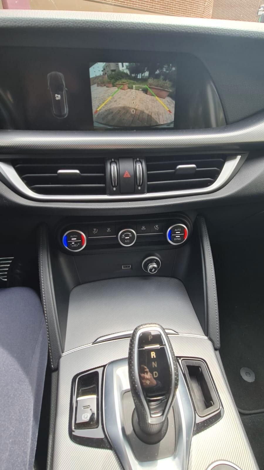 Alfa Romeo Stelvio 2.2 Turbodiesel 190 CV AT8 RWD Sprint