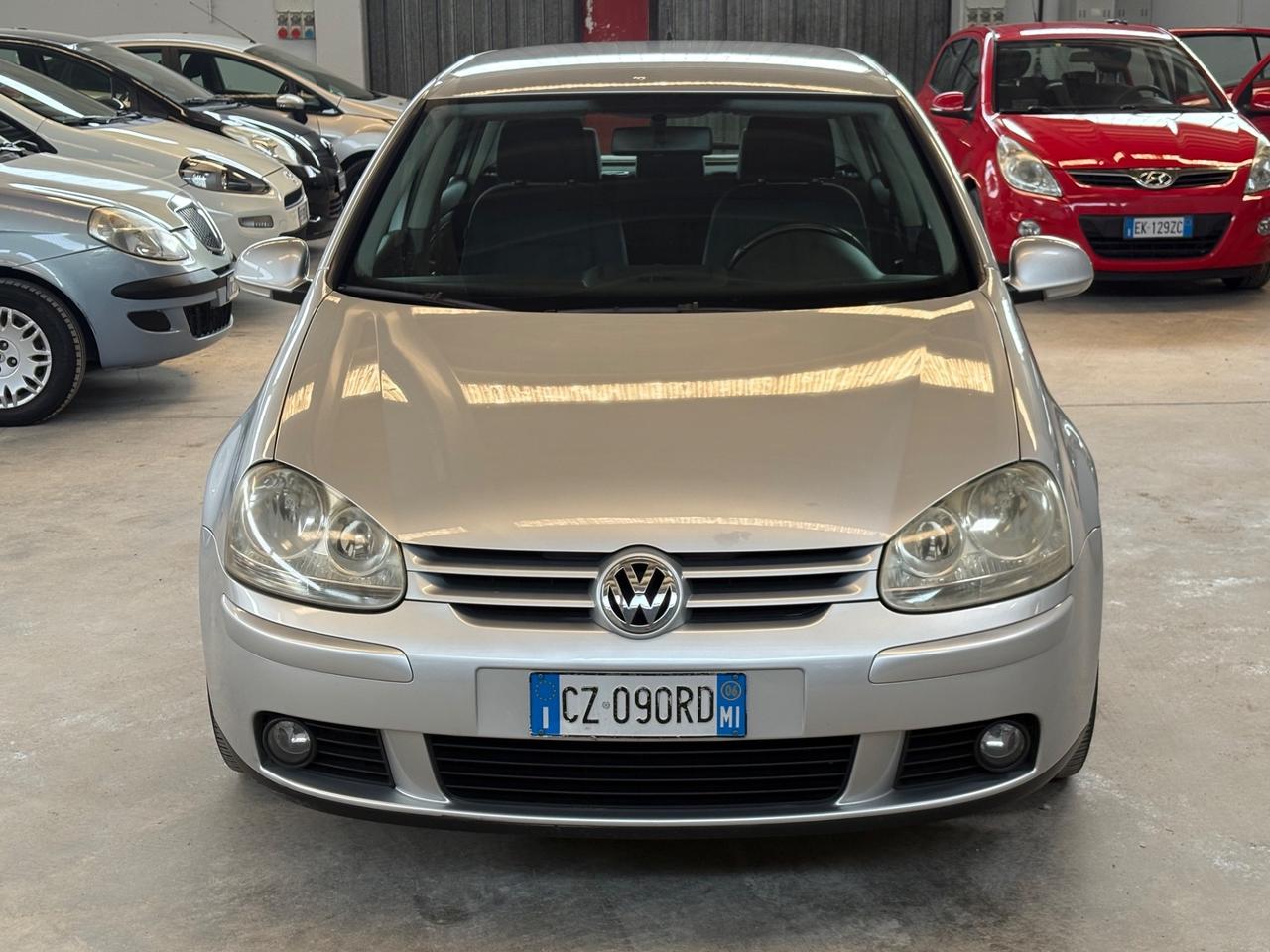 Volkswagen Golf 1.6 16V FSI 5p. Sportline