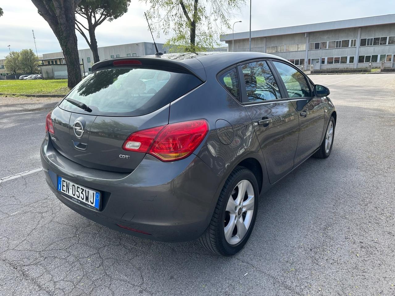 Opel Astra 1.7 CDTI 110CV 5 porte Cosmo