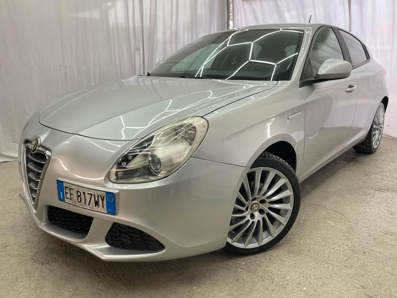 Alfa Romeo Giulietta 1.6 JTDm-2 DISTINCTIVE PRONTA CONSEGNA **PREZZO REALE**