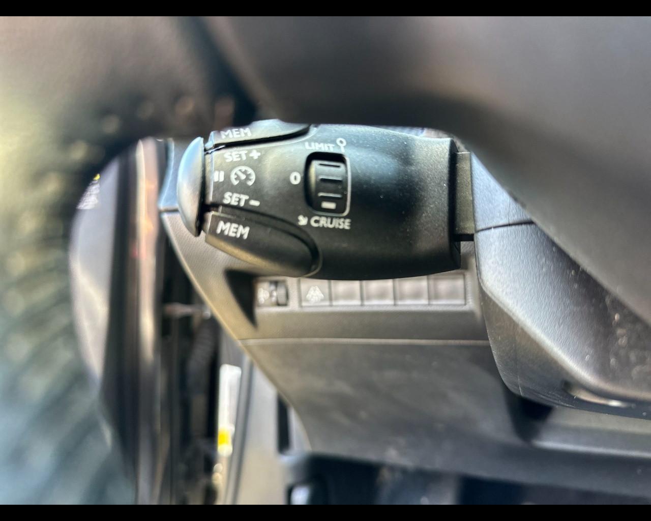 PEUGEOT 2008 II 2023 - 2008 1.2 puretech Allure s&s 130cv eat8