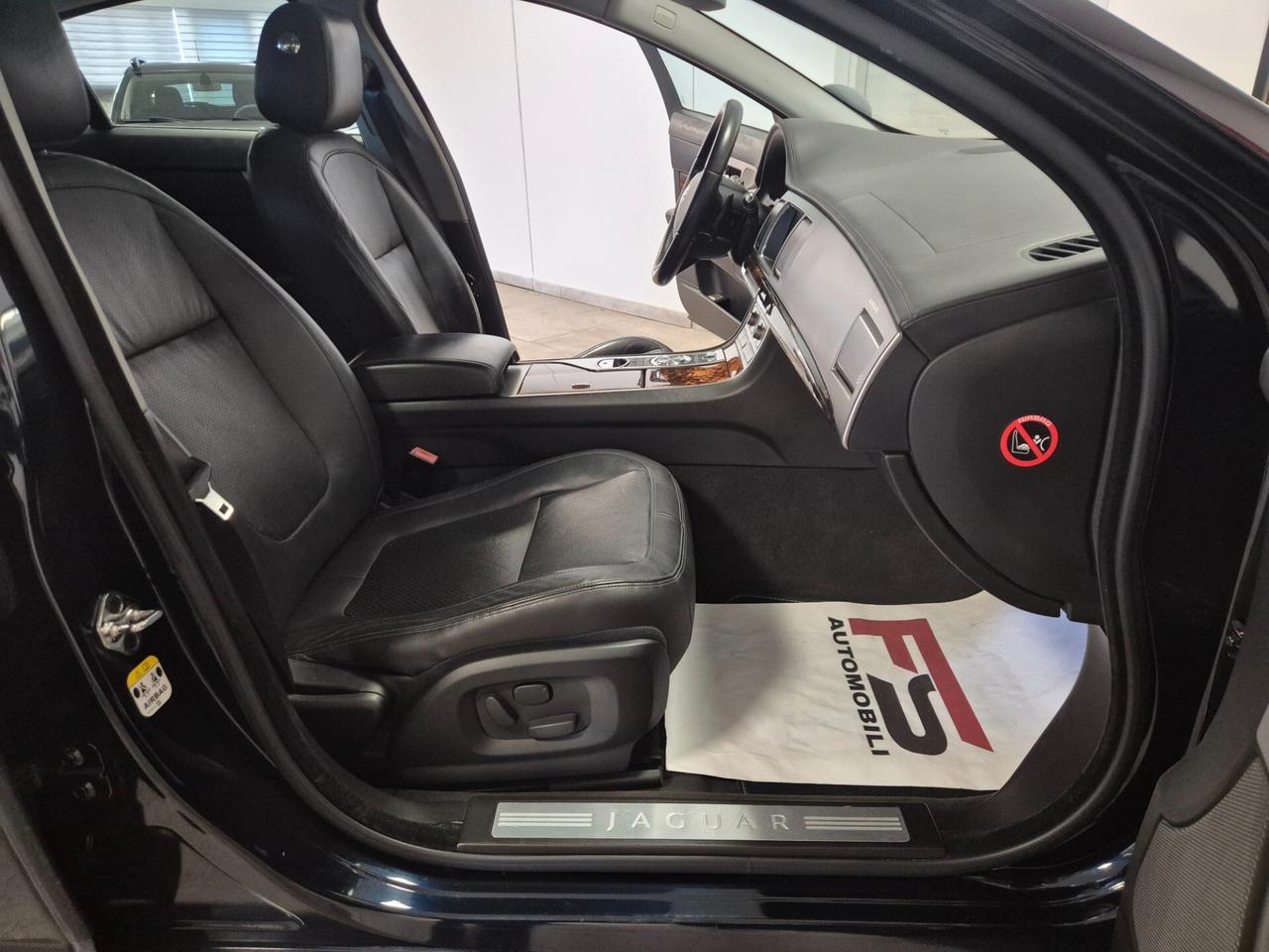 Jaguar XF 3.0 D V6 Premium Luxury