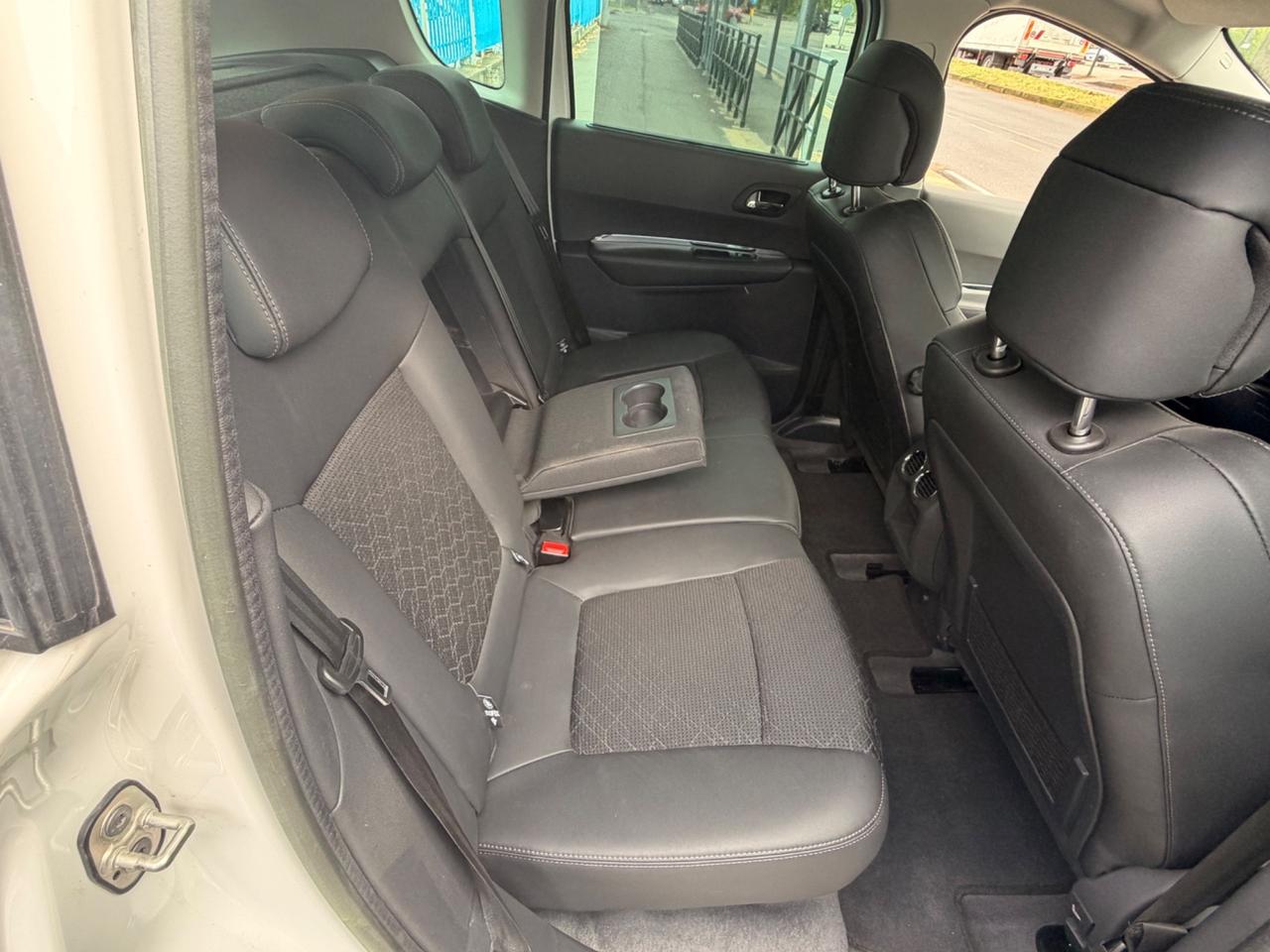 Peugeot 3008 1.6 HDi Allure POCHISSIMI KM