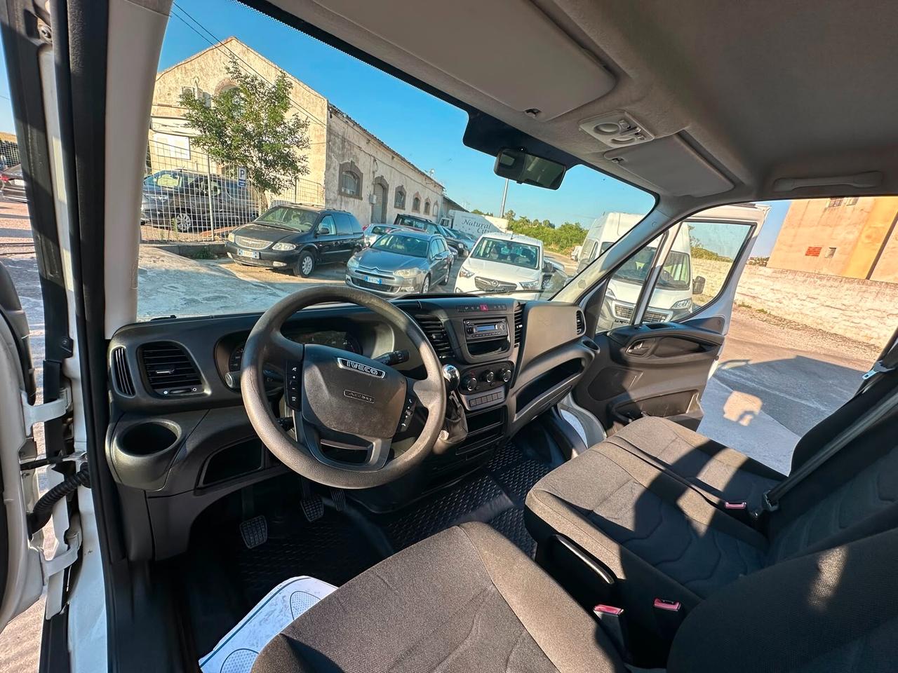 IVECO DAILY 35C14 CASSONE + TELONE SCORREVOLE- 2018-