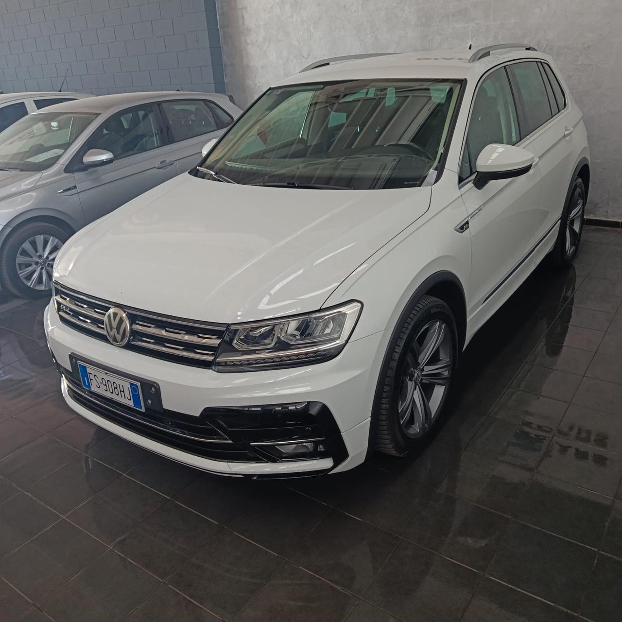 Volkswagen TIGUAN 2.0 TDI R-LINE