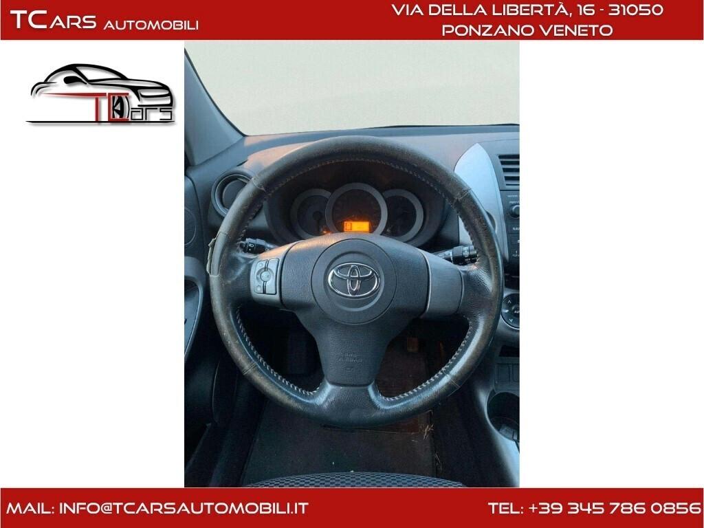 TOYOTA RAV4 2.2 DIESEL - 4x4 - GARANZIA TCARS