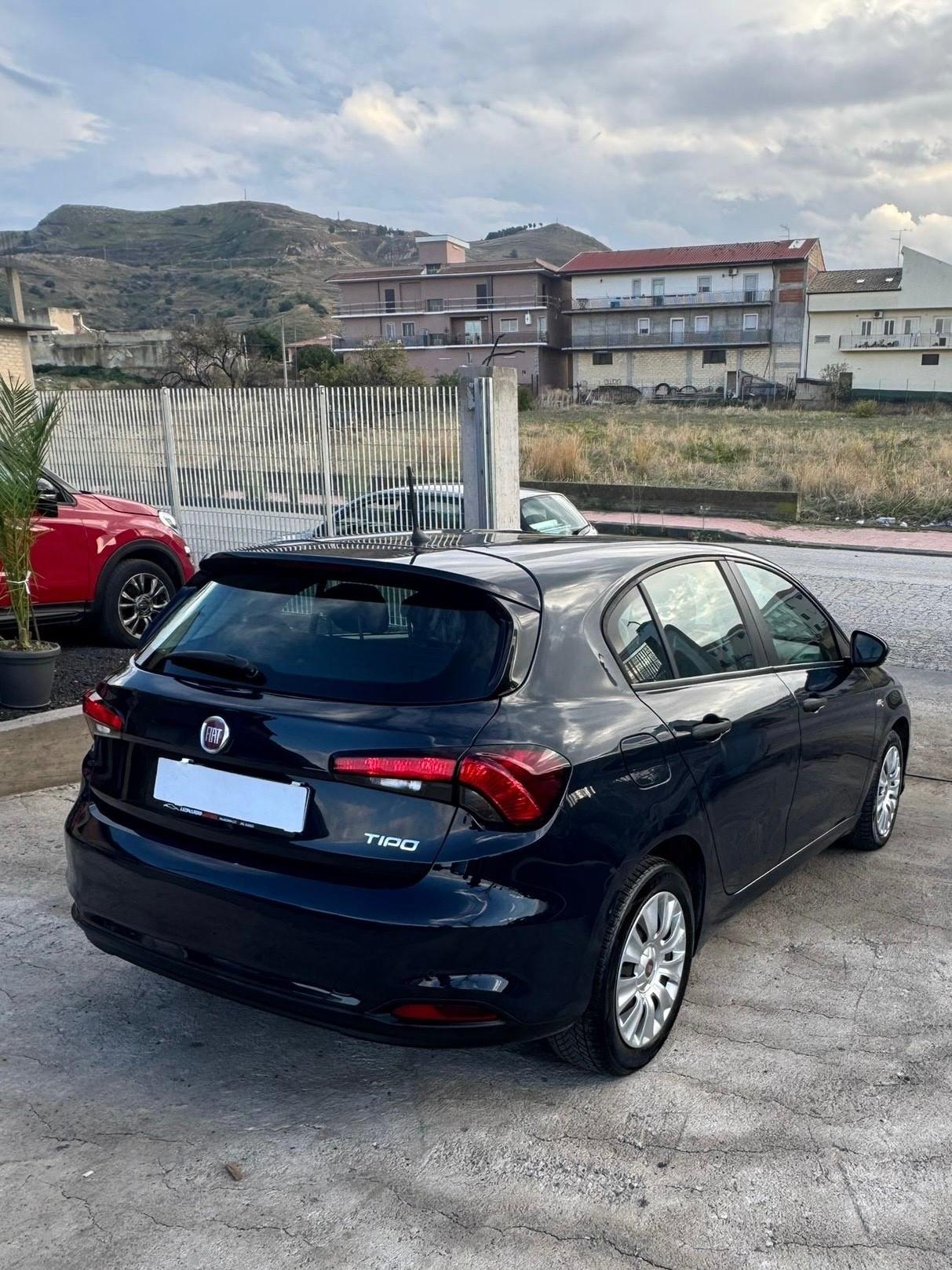 Fiat Tipo 1.3 Mjt S&S 5 porte Easy