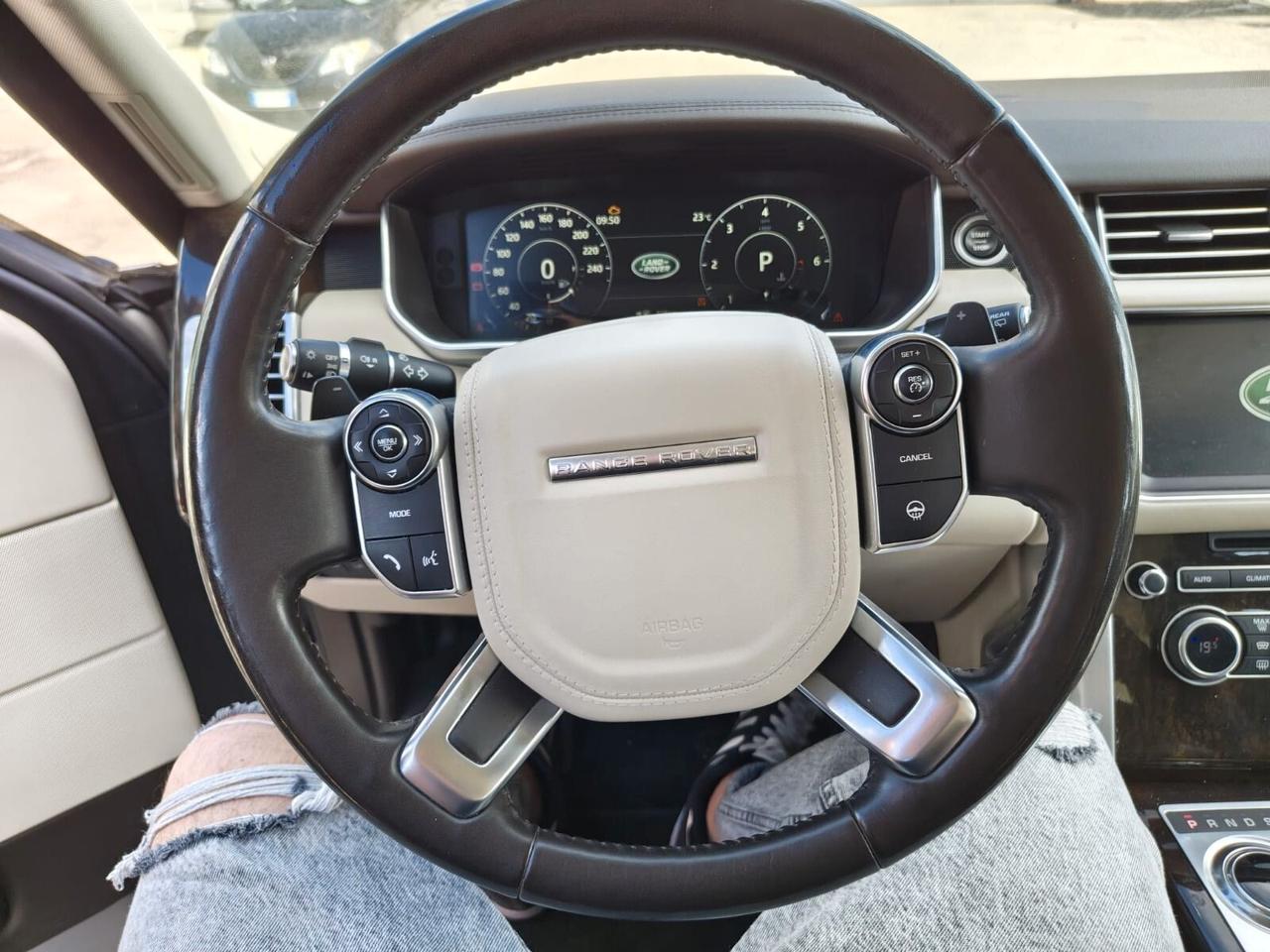 Land Rover Range Vogue 4.4 SDV8 LWB