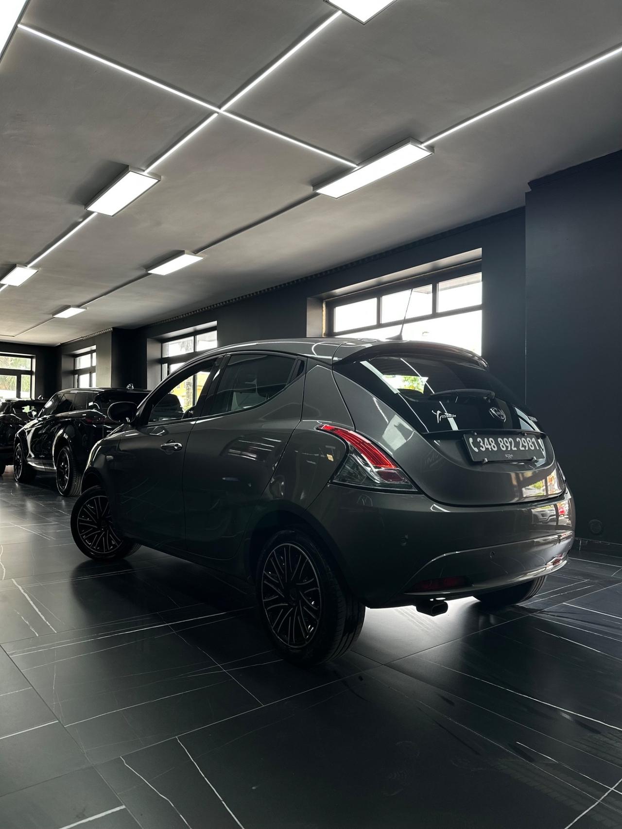 Lancia Ypsilon 1.0 FireFly 5 porte S&S Hybrid