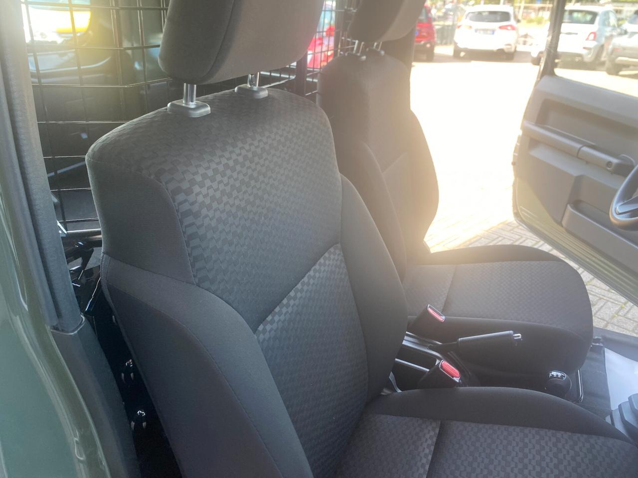 Suzuki Jimny 1.5 5MT PRO (N1)