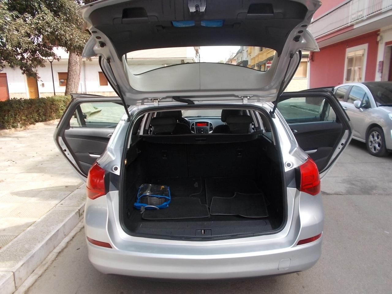 Opel Astra 1.7 CDTI 110CV Sports Tourer Cosmo